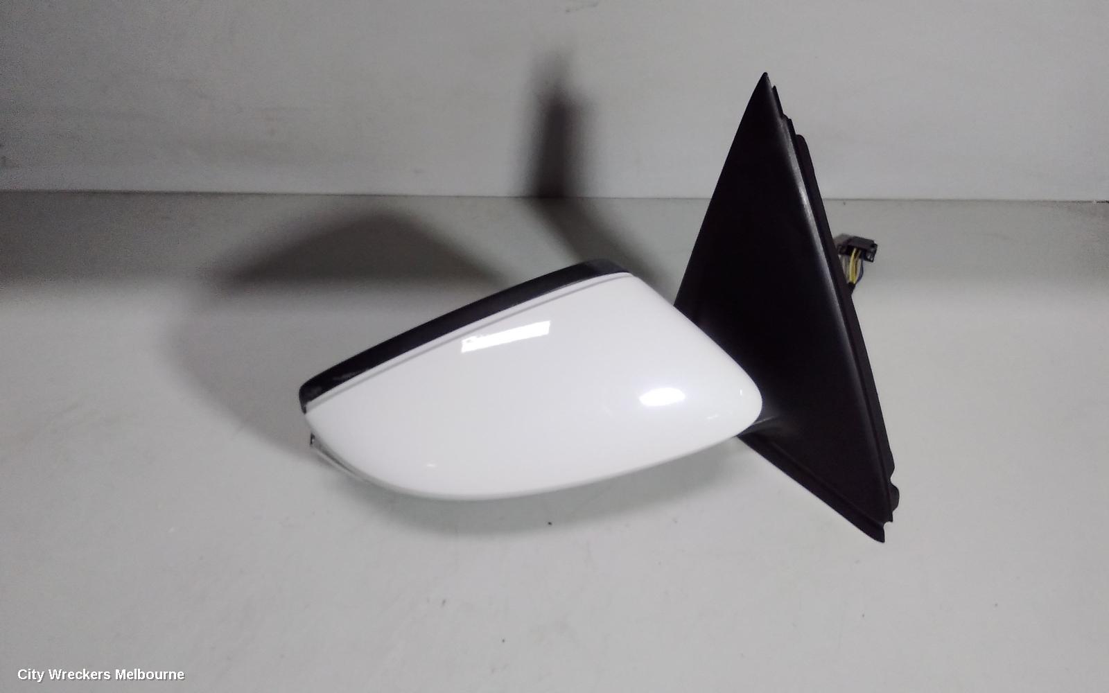 SKODA FABIA RIGHT DOOR MIRROR, NJ, POWER ADJUST, HEATED, NON BLIND SPOT, 01/2015 - 08/2021
