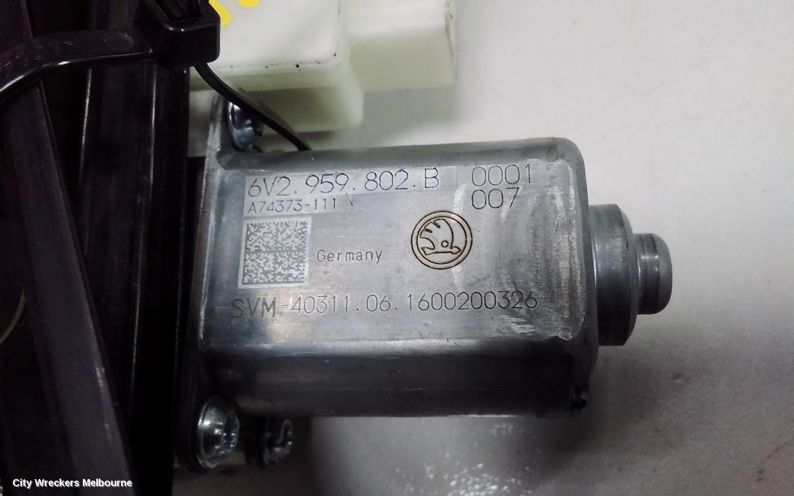 SKODA FABIA RIGHT FRONT WINDOW REG/MOTOR, DOOR REG AND MOTOR ASSY, 3 SMALL/3 BIG PIN, NJ, 01/2015 - 08/2021