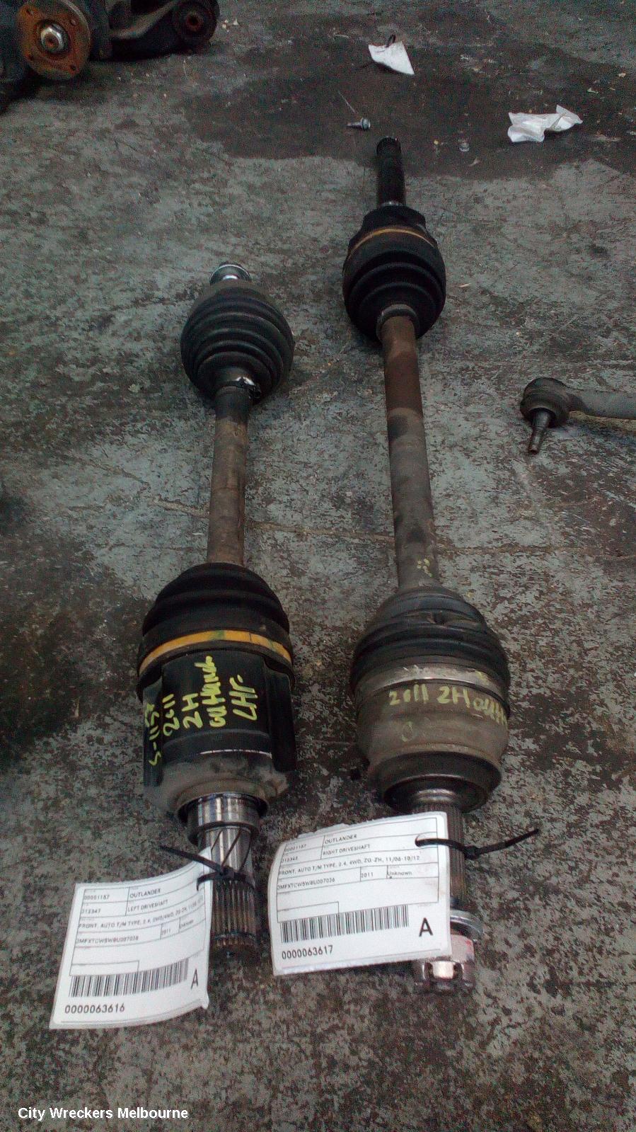 MITSUBISHI OUTLANDER LEFT DRIVESHAFT, FRONT, AUTO T/M TYPE, 2.4, 2WD/4WD, ZG-ZH, 11/2006 - 10/2012