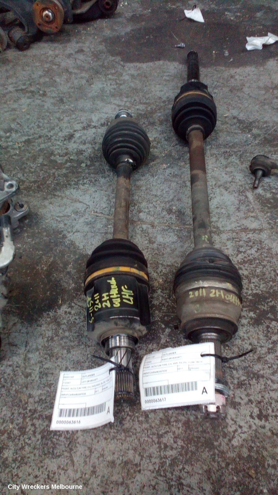 MITSUBISHI OUTLANDER RIGHT DRIVESHAFT, FRONT, AUTO T/M TYPE, 2.4, 4WD, ZG-ZH, 11/2006 - 10/2012
