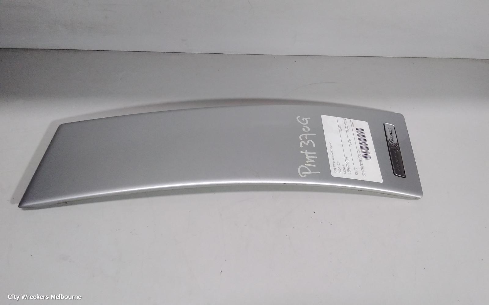 HOLDEN COMMODORE, VZ, 08/2004 - 09/2007, SIDE MOULD LH  ON THE BODY: 63618