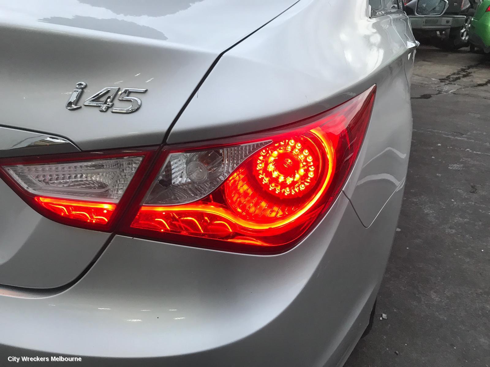 HYUNDAI I45 LEFT HEADLAMP, YF, 02/2010 - 04/2014