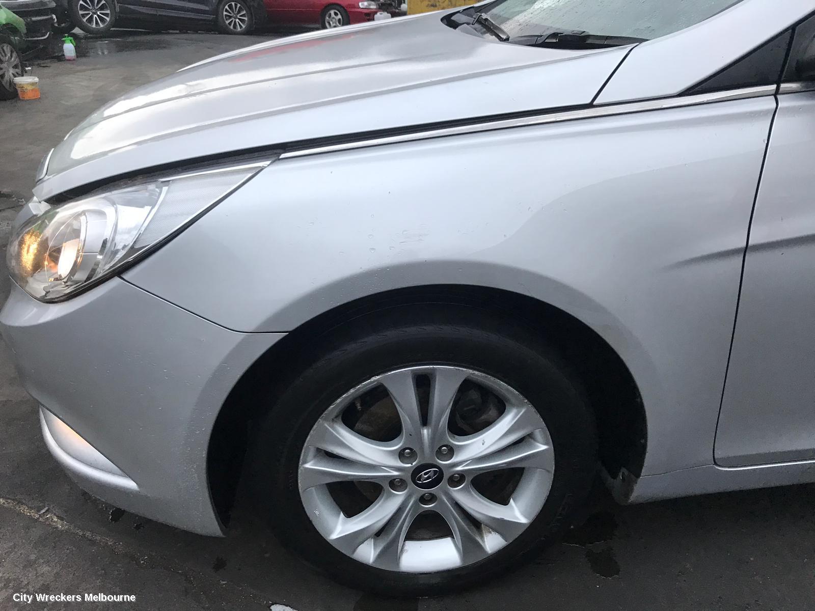HYUNDAI I45 LEFT HEADLAMP, YF, 02/2010 - 04/2014