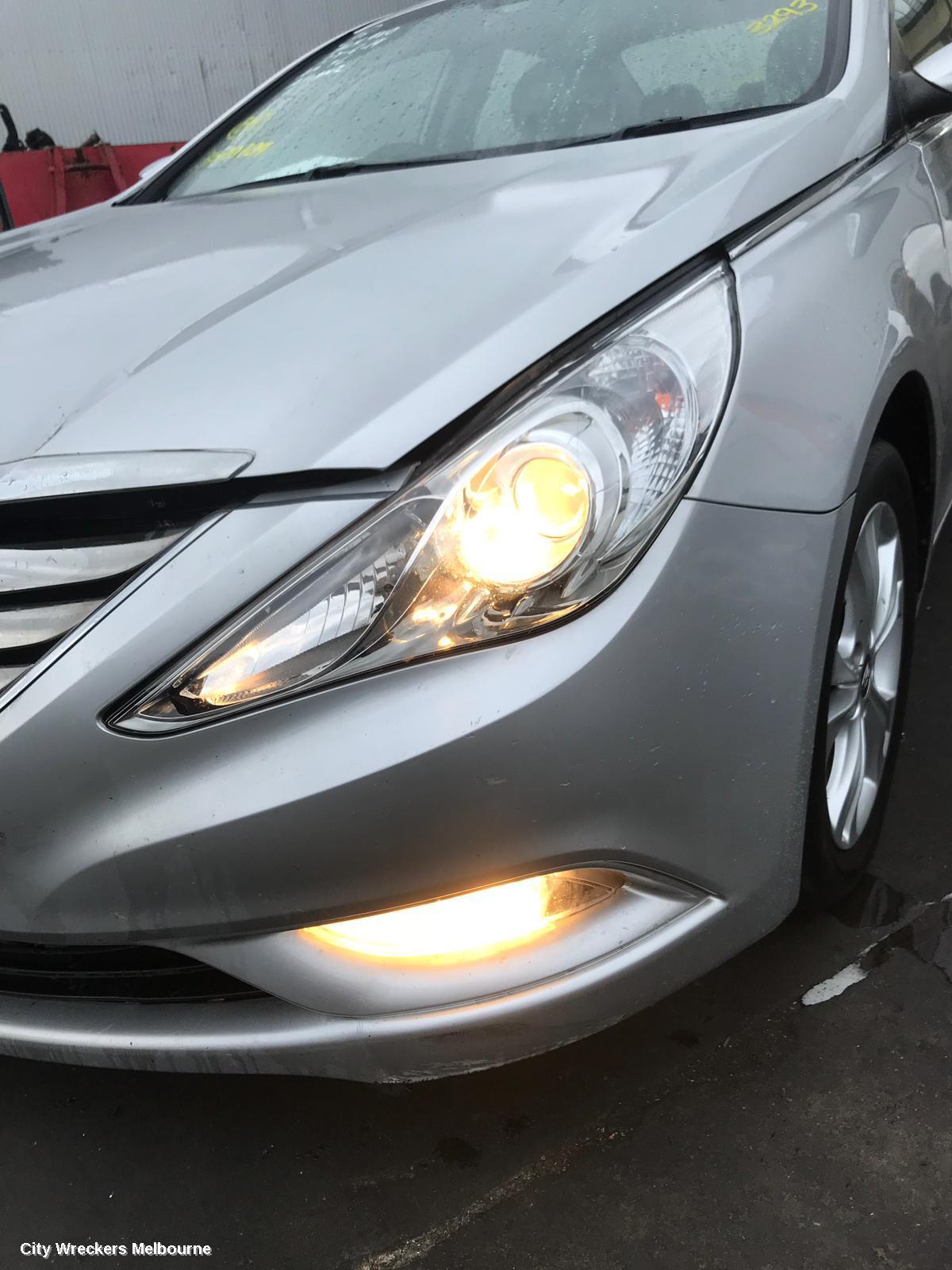 HYUNDAI I45 LEFT HEADLAMP, YF, 02/2010 - 04/2014