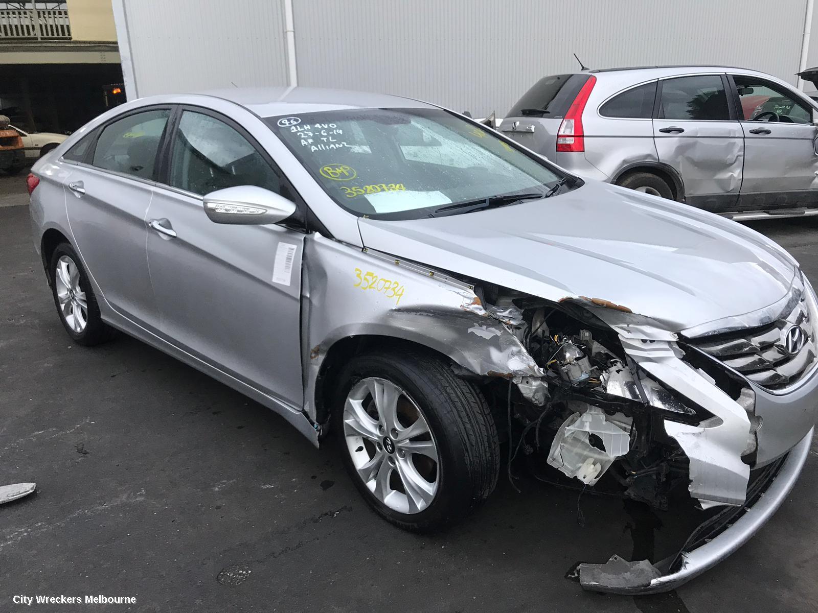 HYUNDAI I45 LEFT HEADLAMP, YF, 02/2010 - 04/2014