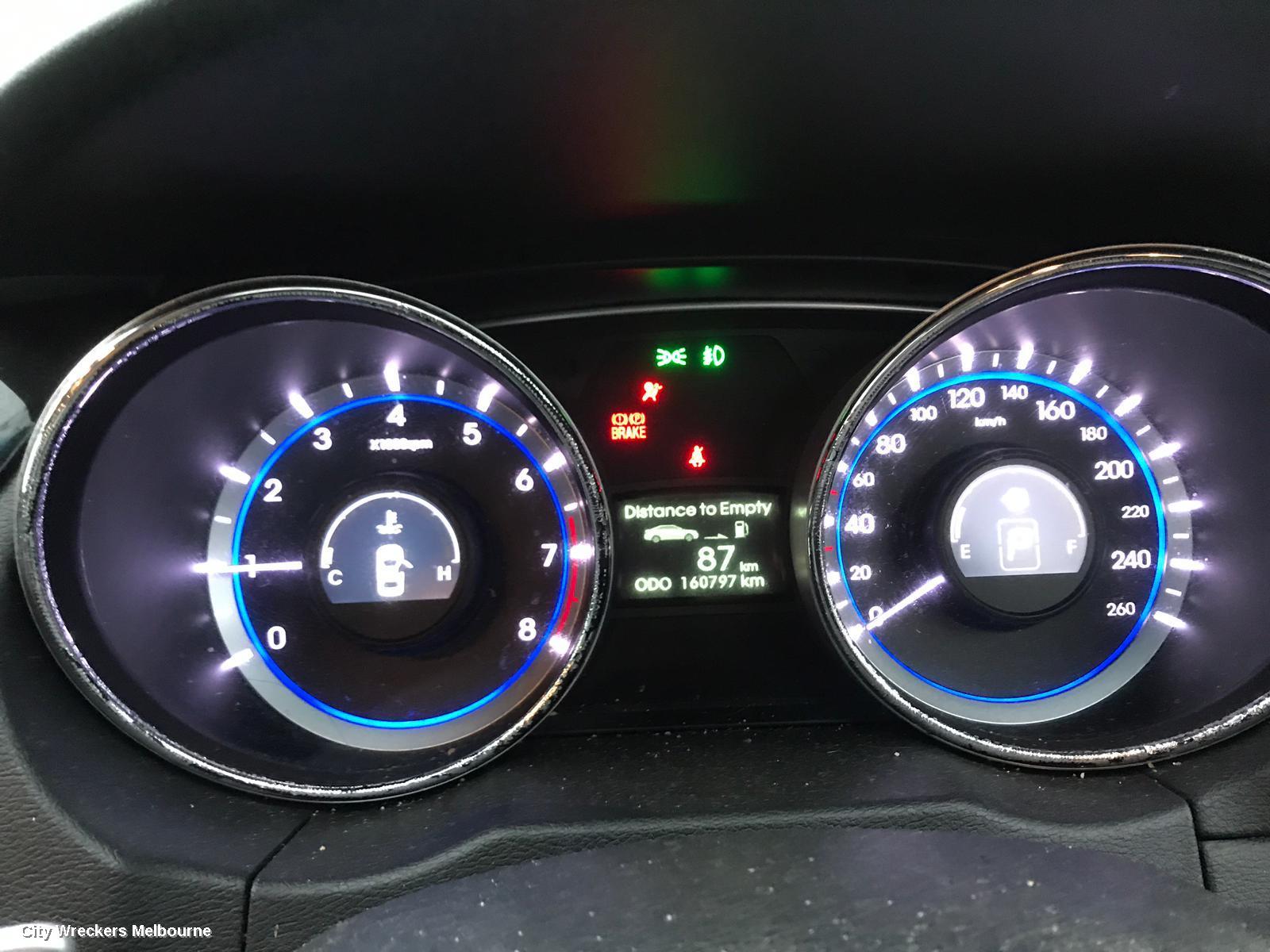 HYUNDAI I45 LEFT HEADLAMP, YF, 02/2010 - 04/2014