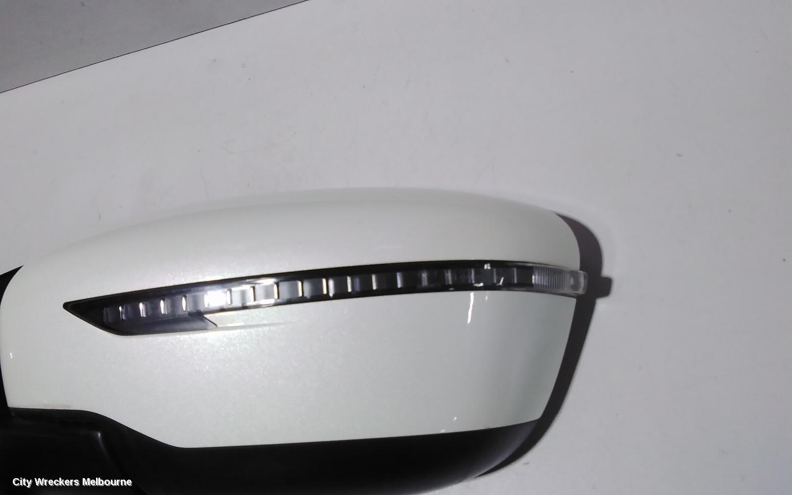 NISSAN QASHQAI LEFT DOOR MIRROR, J11, ST, MANUAL FOLD, 06/2014 - 06/2017