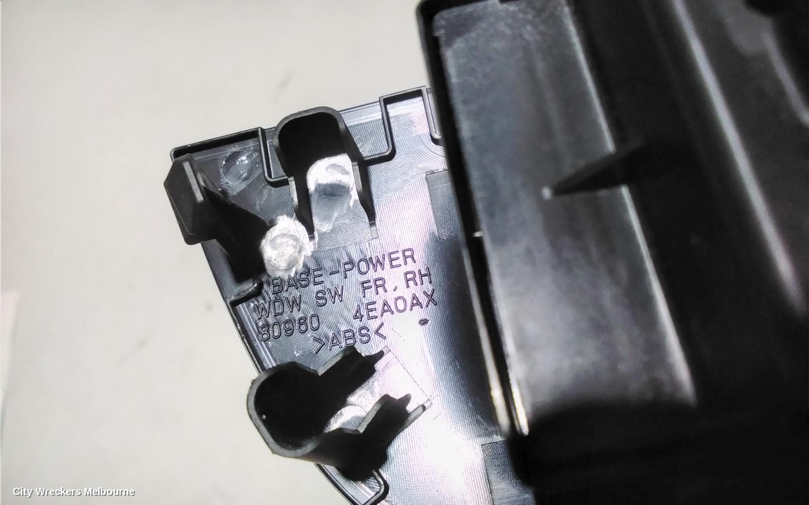 NISSAN QASHQAI PWR DR WIND SWITCH, RH FRONT (MASTER SWITCH), EARLY TYPE (ONLY DRIVERS DOOR AUTO TYPE), J11, 06/2014 - 06/2017