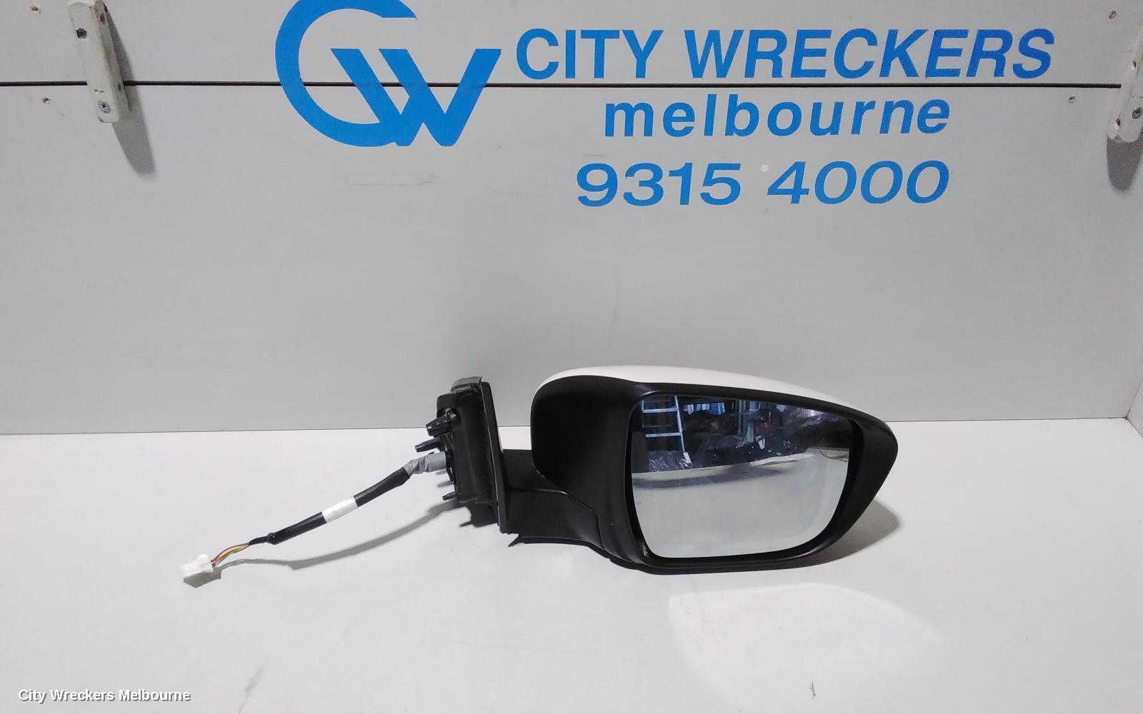 NISSAN QASHQAI RIGHT DOOR MIRROR, J11, ST, MANUAL FOLD, 06/2014 - 06/2017