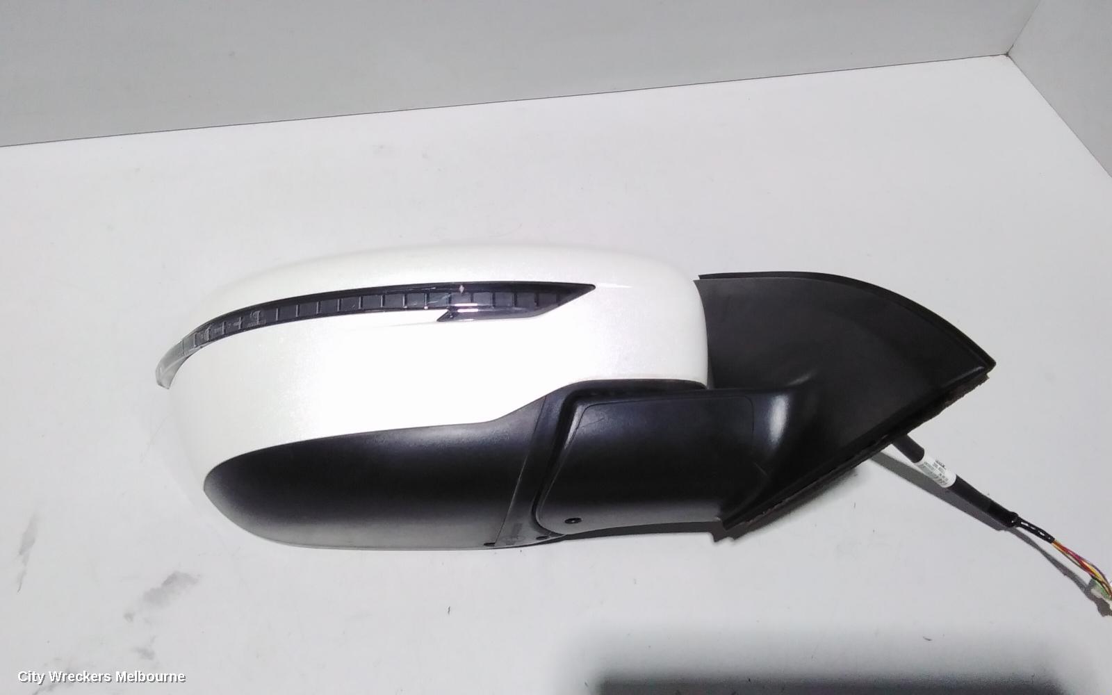 NISSAN QASHQAI RIGHT DOOR MIRROR, J11, ST, MANUAL FOLD, 06/2014 - 06/2017
