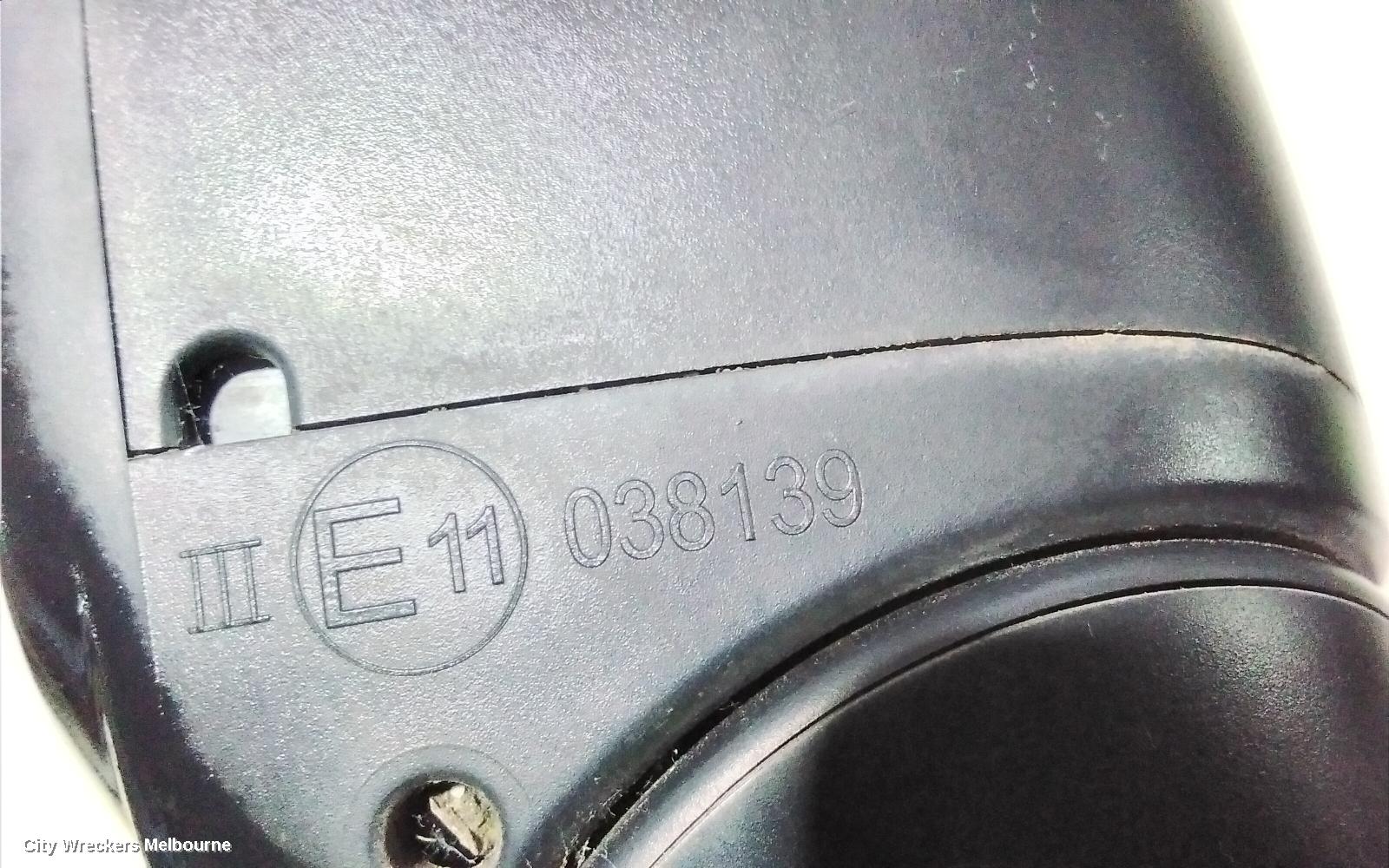 NISSAN QASHQAI RIGHT DOOR MIRROR, J11, ST, MANUAL FOLD, 06/2014 - 06/2017