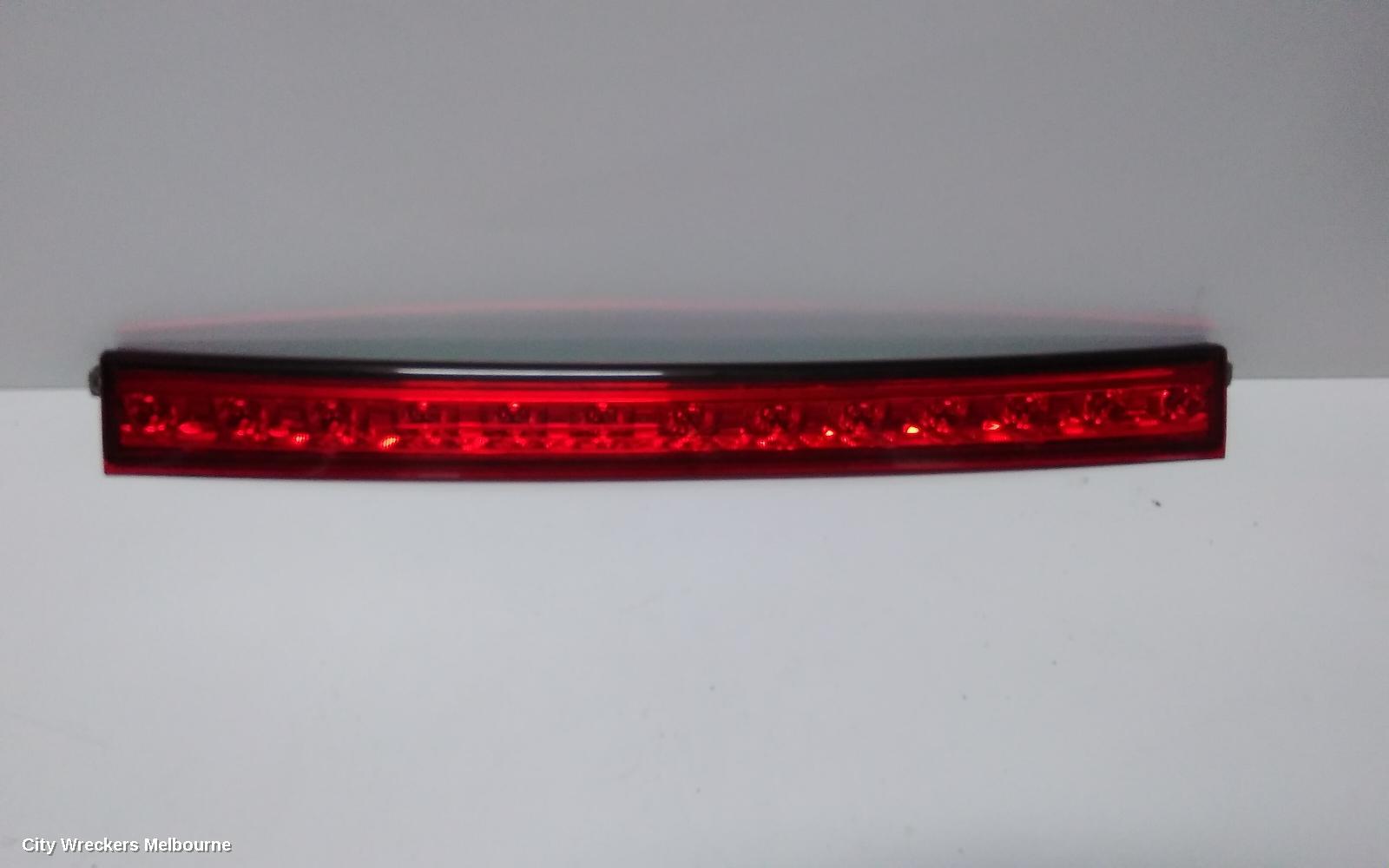 TOYOTA ESTIMA REAR GARNISH, TAILGATE LAMP (CENTRE), LENS# 28-194, XR50, 05-08 (IMPORT)