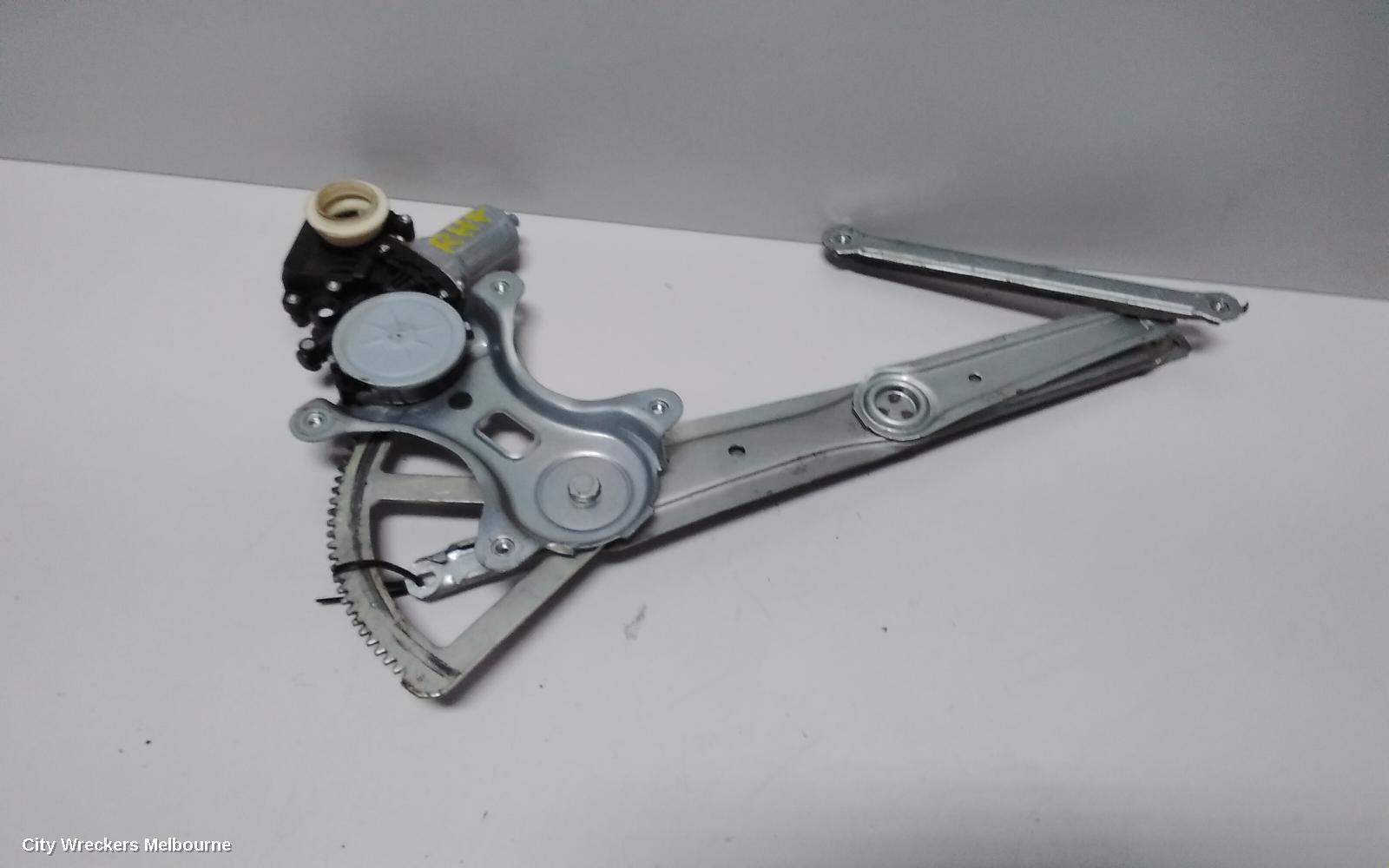 TOYOTA ESTIMA RIGHT FRONT WINDOW REG/MOTOR, XR50, 05-19