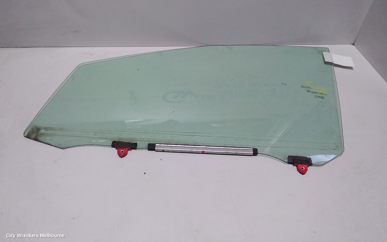 TOYOTA ESTIMA LEFT FRONT DOOR WINDOW, XR50, 05-19