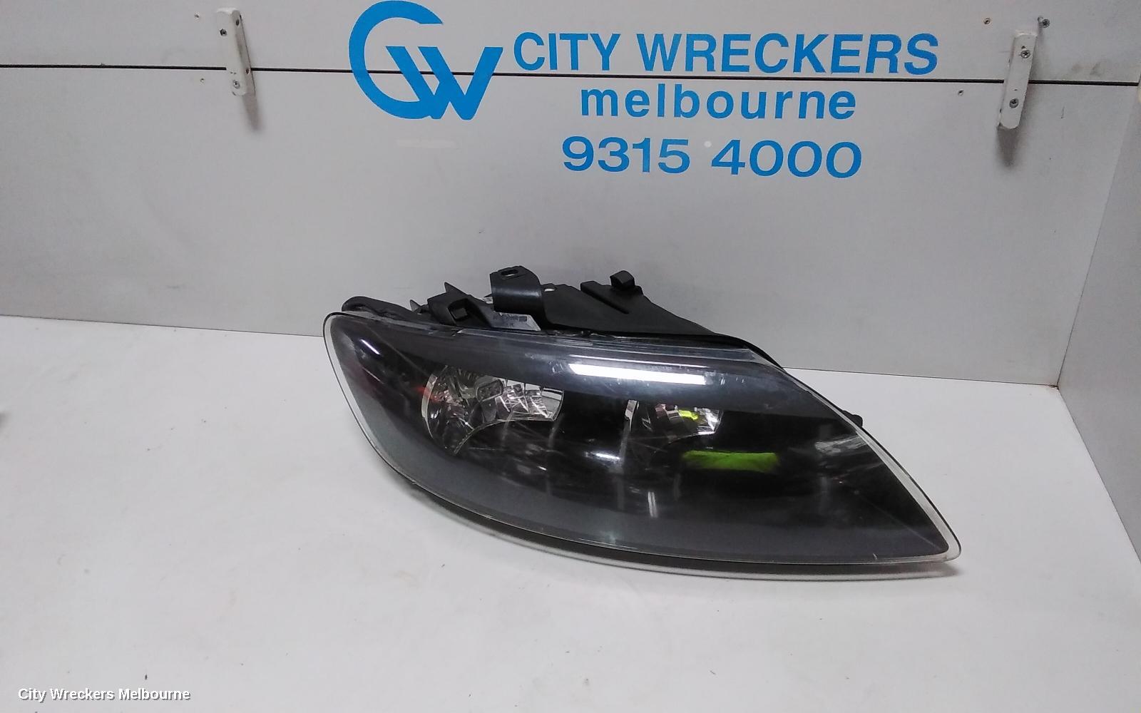 AUDI Q7 RIGHT HEADLAMP, 4L, HALOGEN TYPE, 10/2009 - 08/2015
