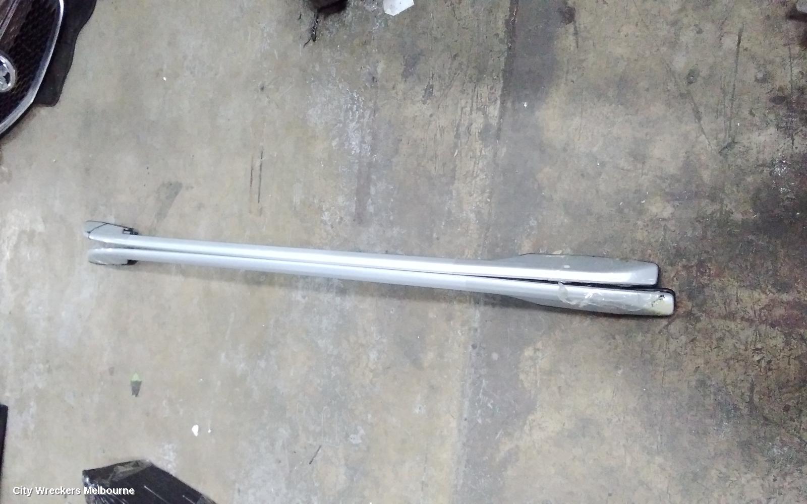 NISSAN XTRAIL ROOF RAIL