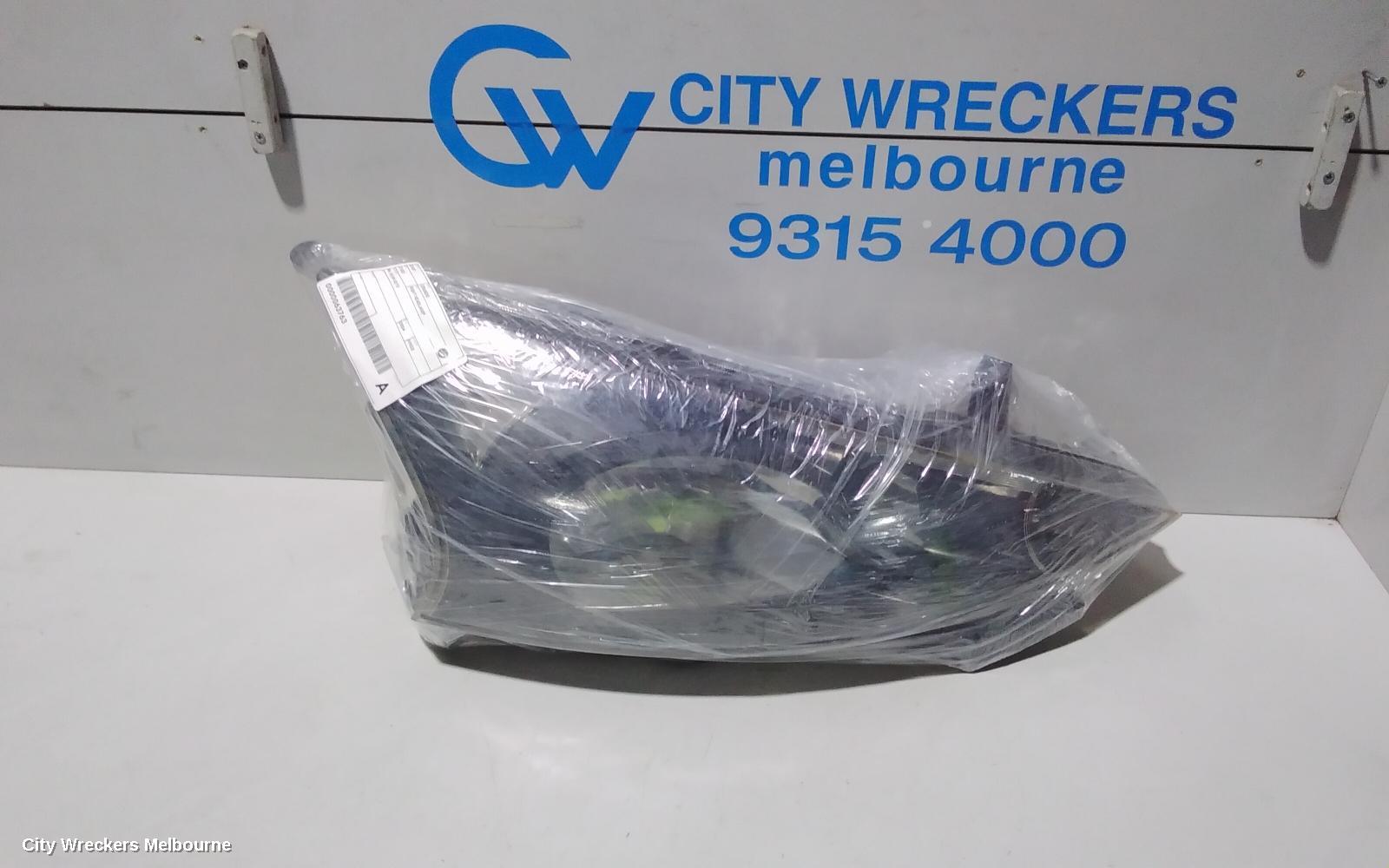 MITSUBISHI GRANDIS RIGHT HEADLAMP, BA, 04/2004 - 03/2010