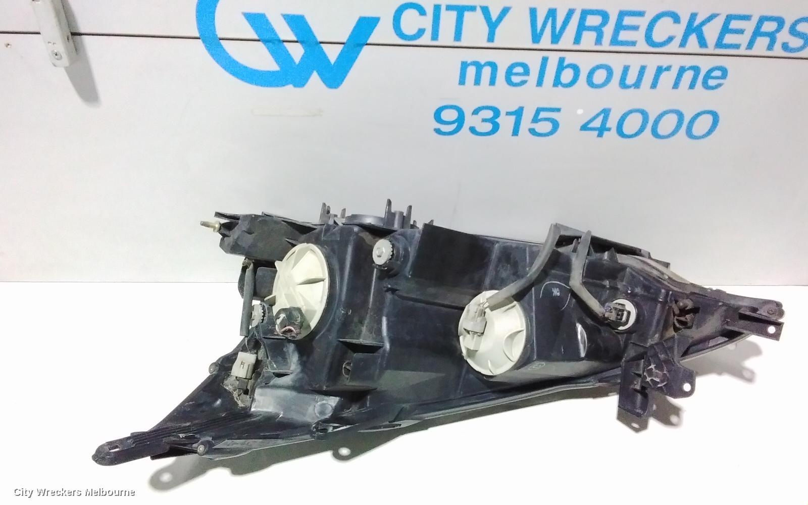 MITSUBISHI GRANDIS RIGHT HEADLAMP, BA, 04/2004 - 03/2010