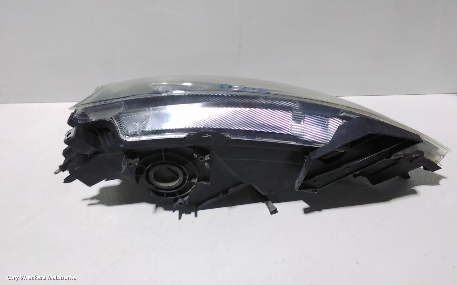MITSUBISHI GRANDIS RIGHT HEADLAMP, BA, 04/2004 - 03/2010