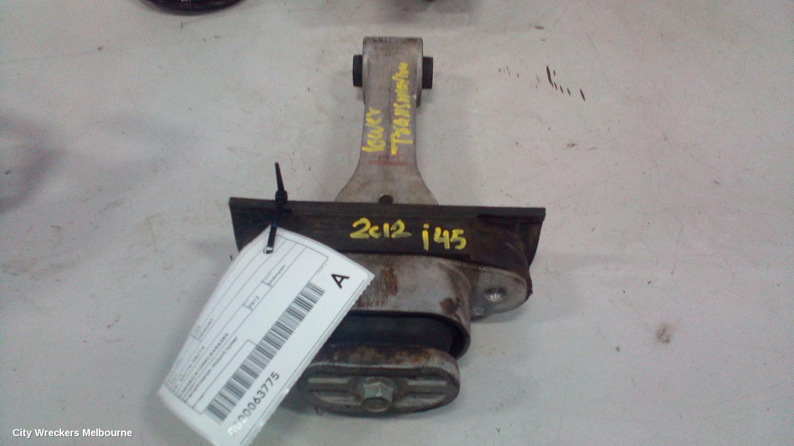 HYUNDAI I45 MOUNT, YF, 02/2010 - 05/2014