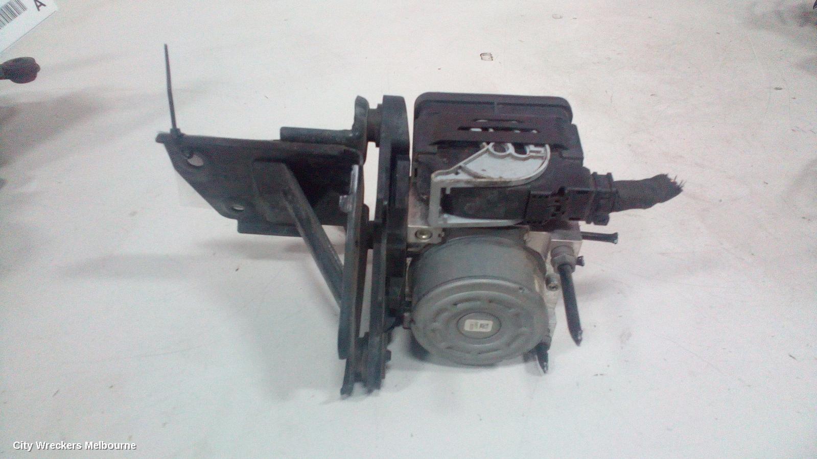 VOLKSWAGEN GOLF ABS PUMP/MODULATOR, GEN 7, ON MOTOR P/N 3Q0614517R, 03/2013 ONWARDS