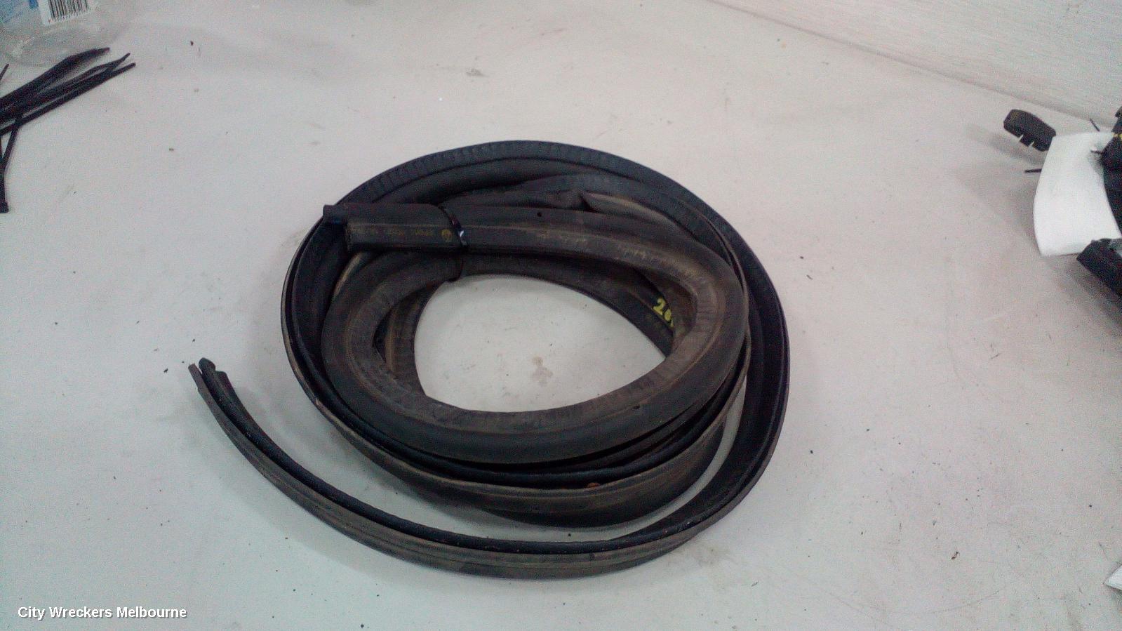 RENAULT KANGOO SEAL, REAR TAILGATE SEAL RUBBER ON BODY: 63842, X61, 10/2010 - 02/2022