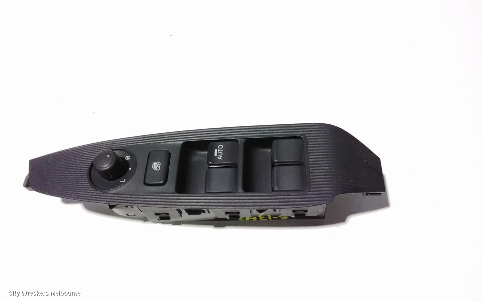 MAZDA CX5 PWR DR WIND SWITCH, RH FRONT (MASTER SWITCH), NON POWER FOLD MIRROR TYPE, KE, 02/2012 - 12/2014