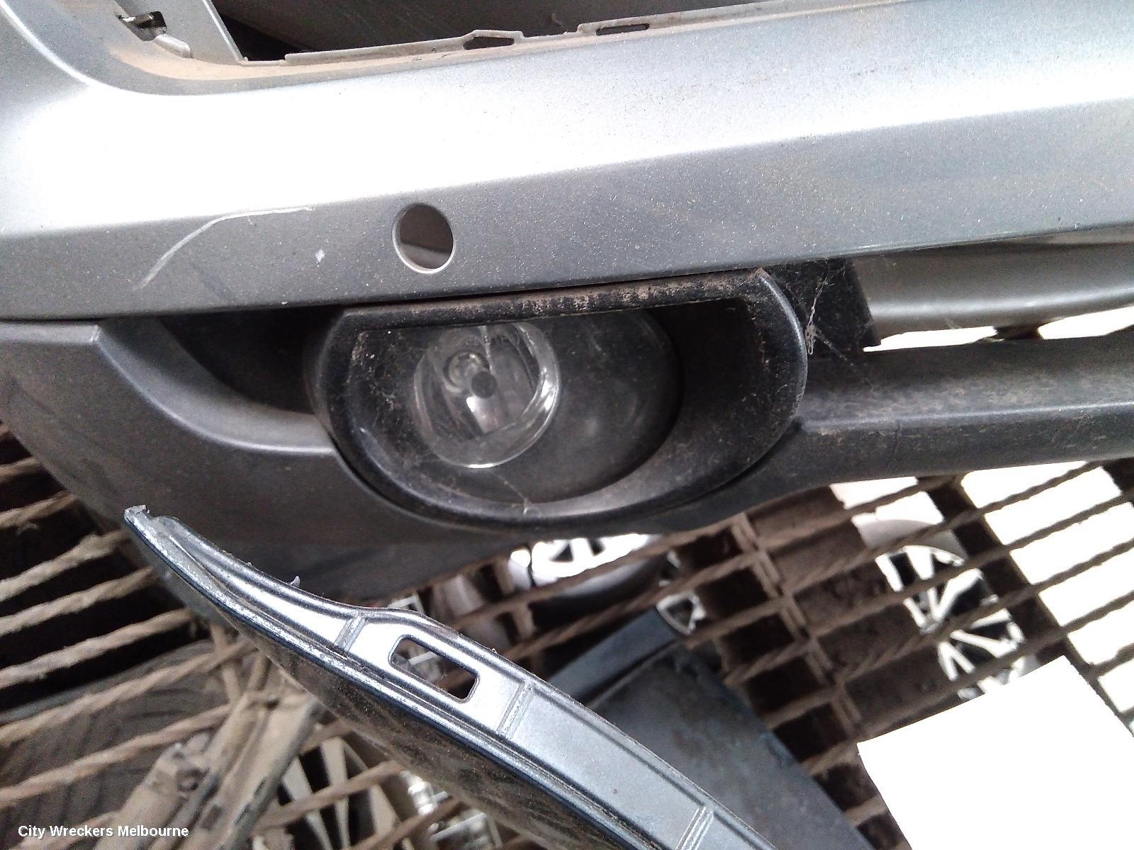 AUDI Q7 RIGHT INDICATOR/FOG/SIDE, BUMPER FOGLAMP, 4L, 09/2006 - 06/2009