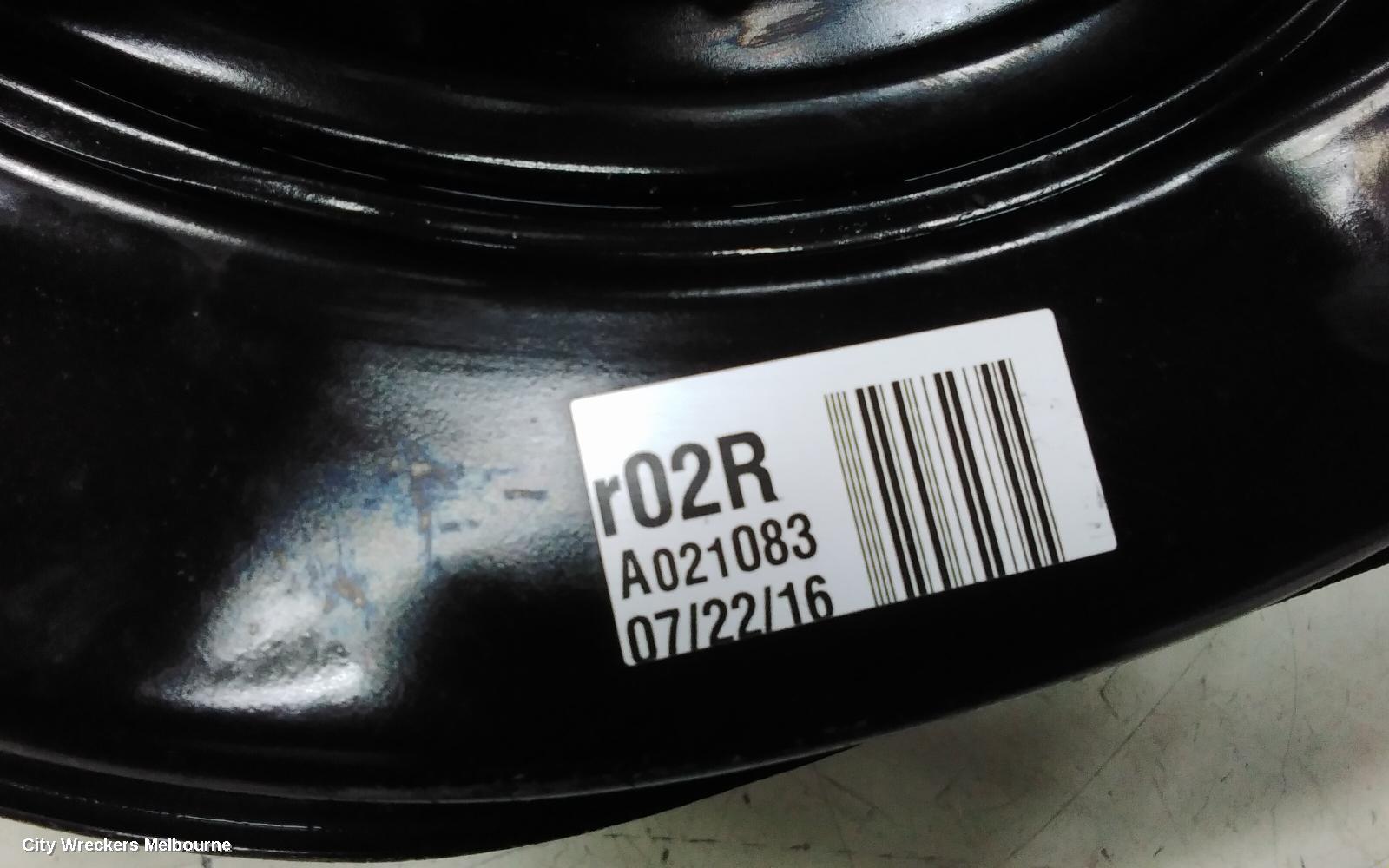 TOYOTA CAMRY RIGHT REAR HUB ASSEMBLY, ASV50, NON HYBRID TYPE, 11/2011 - 10/2017