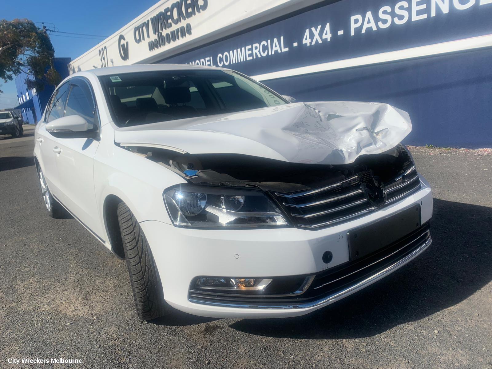 VOLKSWAGEN PASSAT LEFT FRONT DOOR, 3C/MK6 B7, ALLTRACK/SEDAN/WAGON, 09/2010 - 05/2015