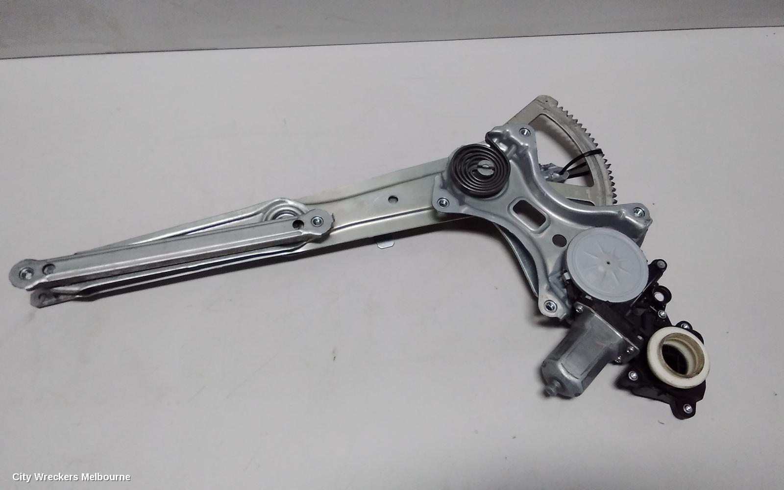 TOYOTA TARAGO RIGHT FRONT WINDOW REG/MOTOR, ACR50R, POWER, 03/2006 - 06/2020