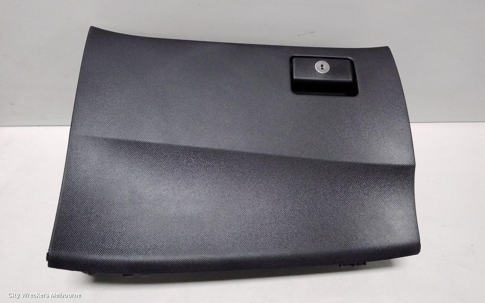 TOYOTA TARAGO GLOVE BOX, ACR50R, LOWER, 03/2006 - 06/2020