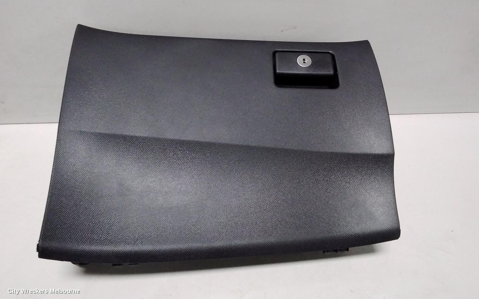 TOYOTA TARAGO GLOVE BOX, ACR50R, LOWER, 03/2006 - 06/2020