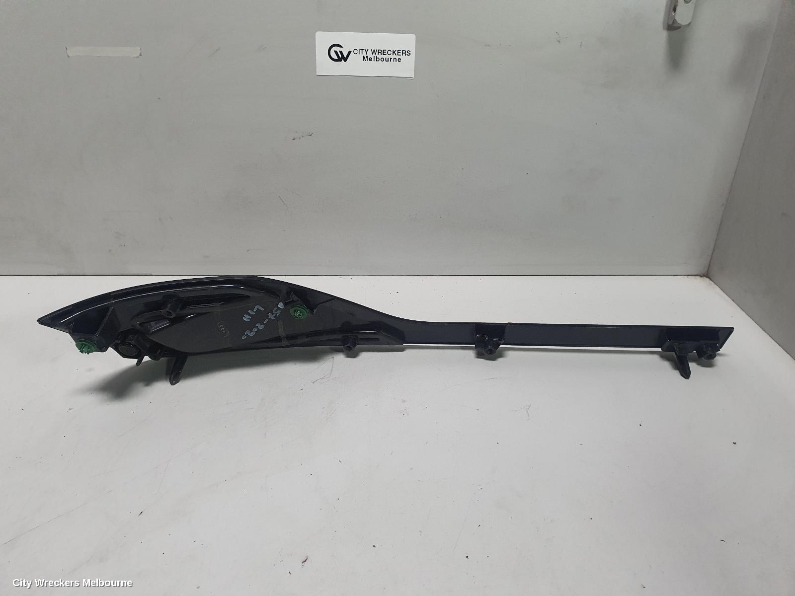 MITSUBISHI ASX REAR GARNISH, TAILGATE LAMP (RH SIDE), XE, 08/2019 ONWARDS