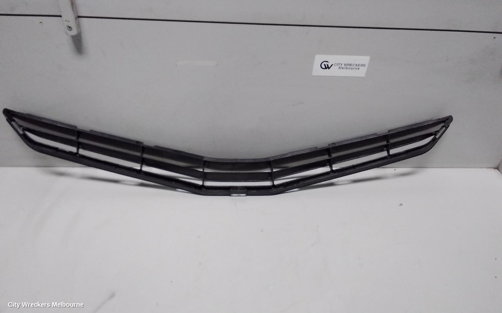 TOYOTA CAMRY GRILLE, RADIATOR GRILLE (LOWER), AHV40, HYBRID, 12/2009 - 11/2011