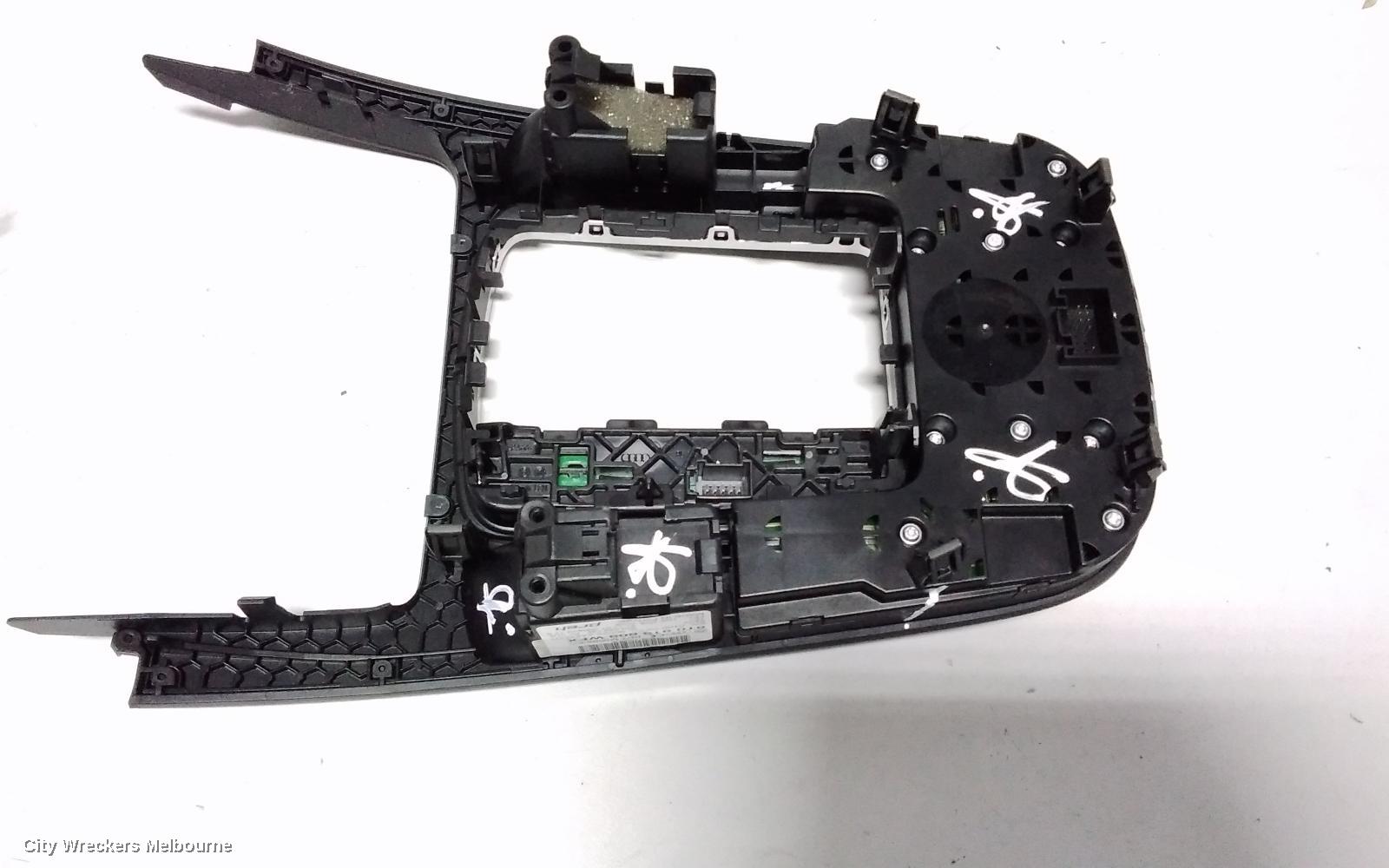 AUDI A4 RADIO/CD/DVD/SAT/TV, MMI CONTROLS, B8 8K, P/N 8T0919609C, 02/2008 - 09/2015
