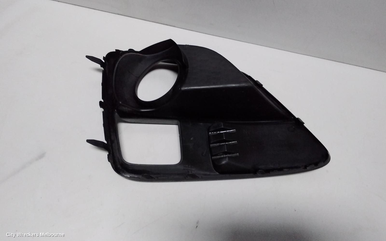 SUBARU WRX RIGHT INDICATOR/FOG/SIDE, BUMPER FOGLAMP SURROUND, V1, 03/2014 - 05/2017
