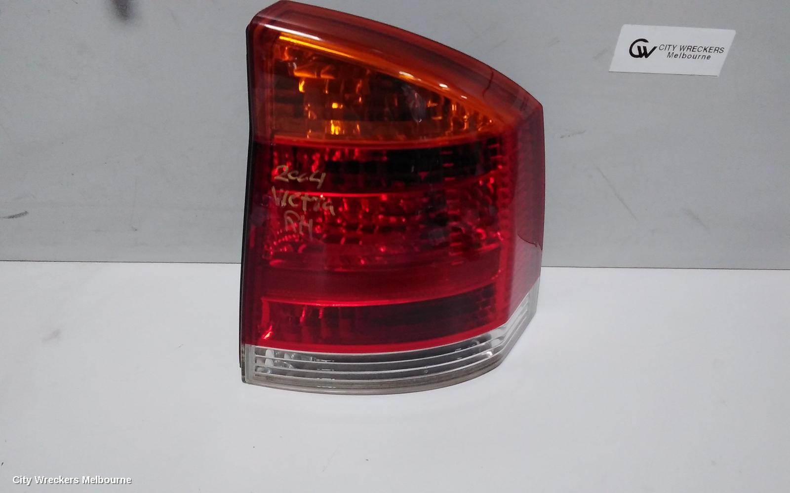 HOLDEN VECTRA RIGHT TAILLIGHT, ZC, TOP LENSE ORANGE TYPE, 03/2003 - 12/2006