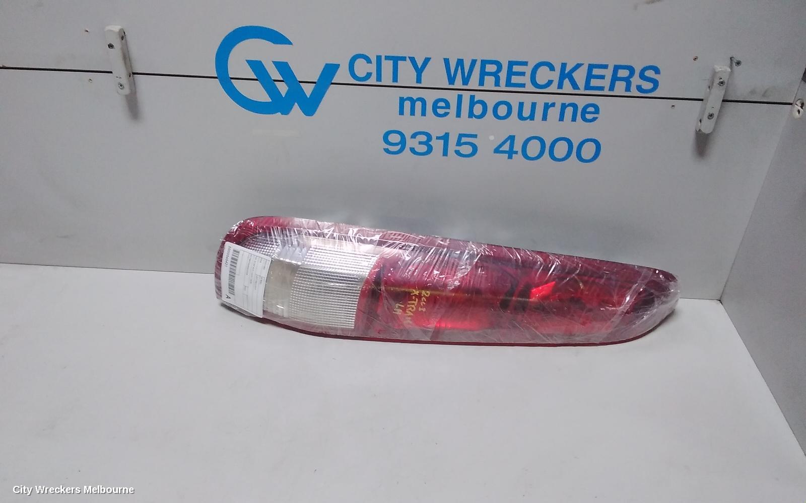NISSAN XTRAIL LEFT TAILLIGHT, T30, ST/ST-R/TI, 10/2001 - 10/2003