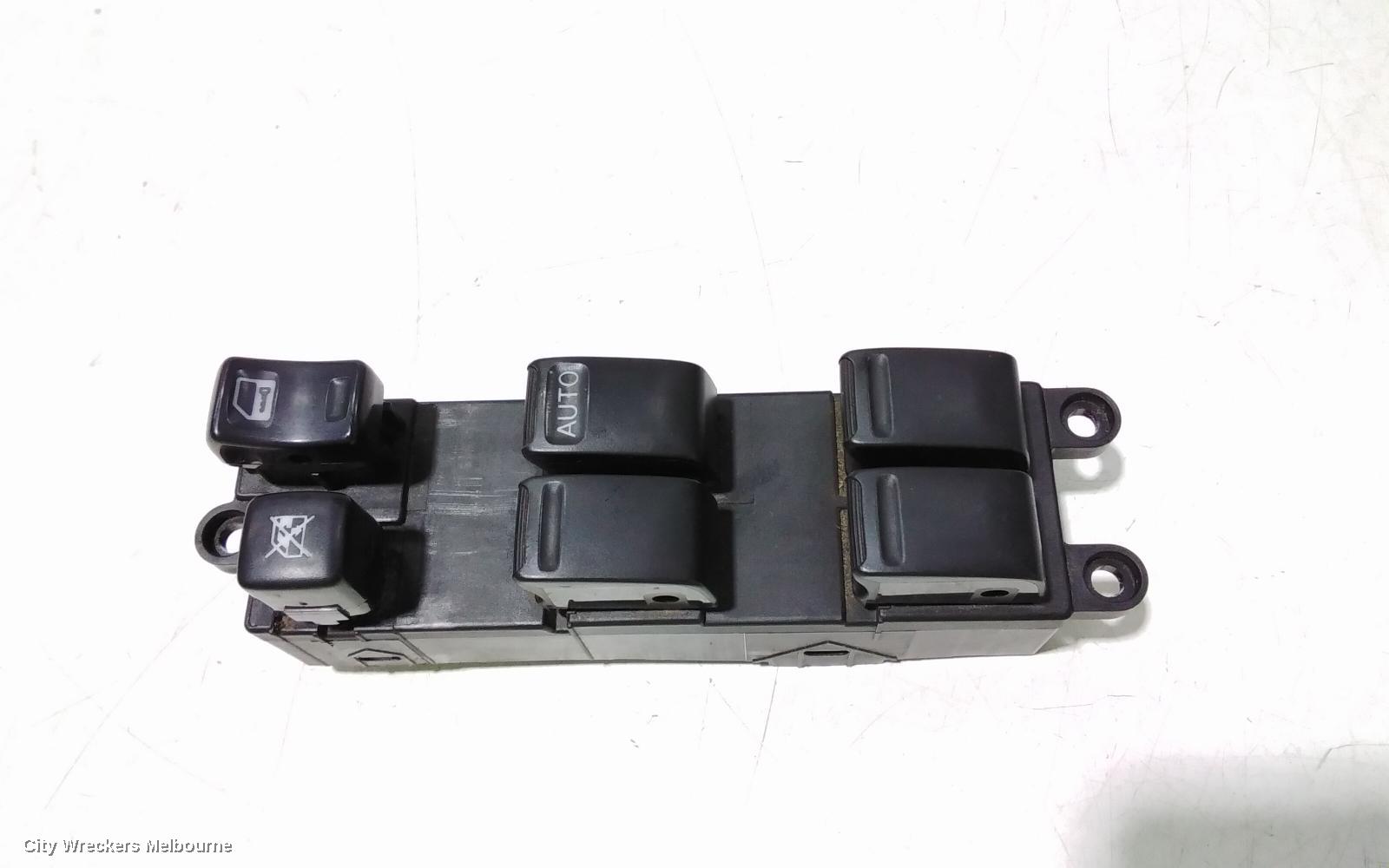 NISSAN XTRAIL PWR DR WIND SWITCH, RH FRONT (MASTER SWITCH), T30, 10/2001 - 09/2007