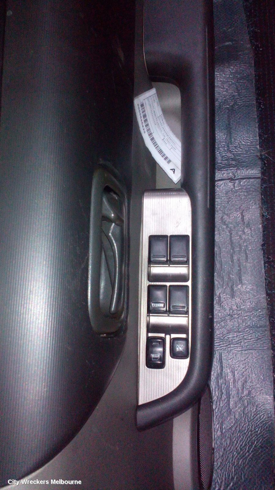 NISSAN XTRAIL PWR DR WIND SWITCH, RH FRONT (MASTER SWITCH), T30, 10/2001 - 09/2007