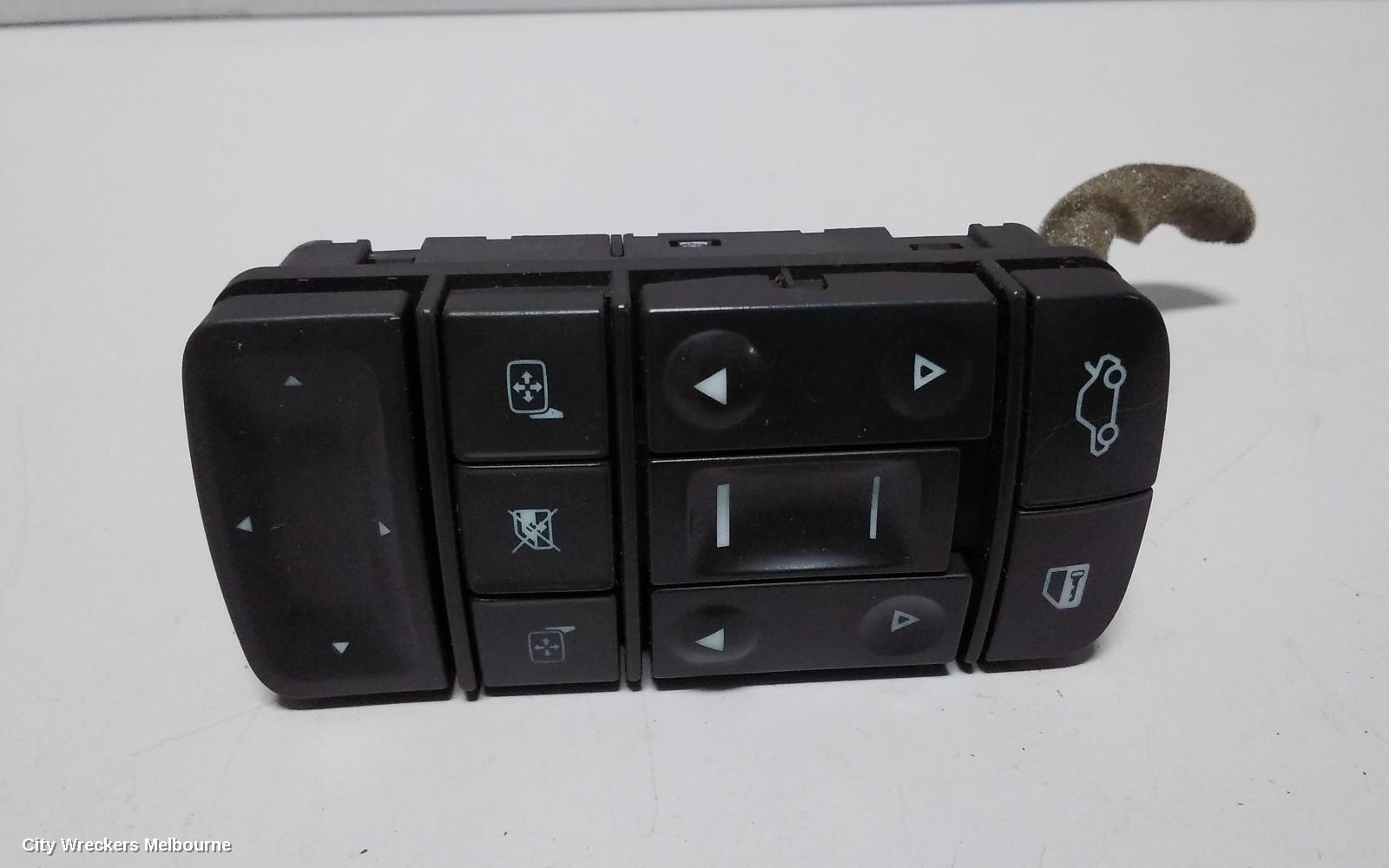 HOLDEN VECTRA PWR DR WIND SWITCH, RH FRONT (MASTER SWITCH), ZC, 03/2003 - 12/2006