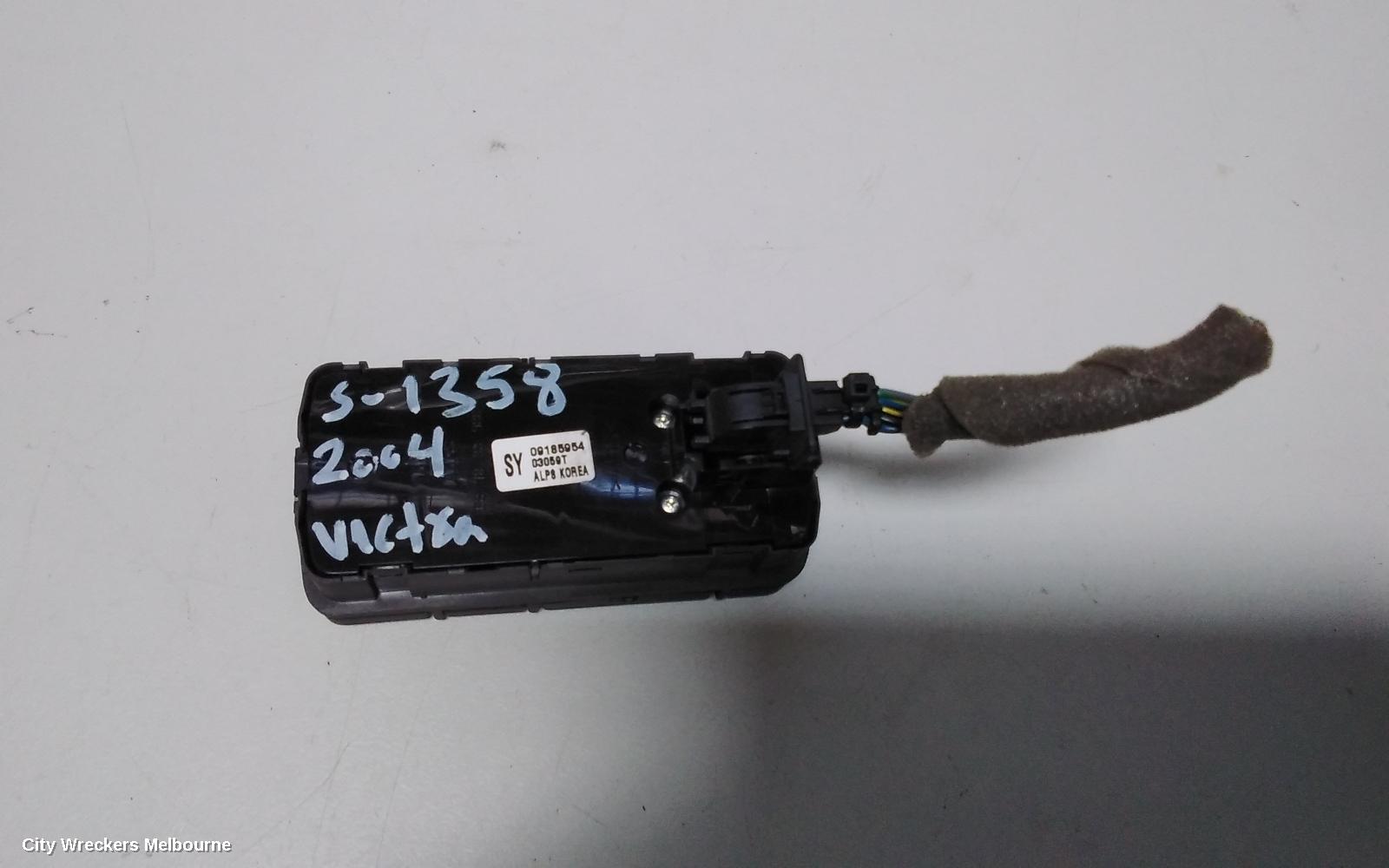 HOLDEN VECTRA PWR DR WIND SWITCH, RH FRONT (MASTER SWITCH), ZC, 03/2003 - 12/2006