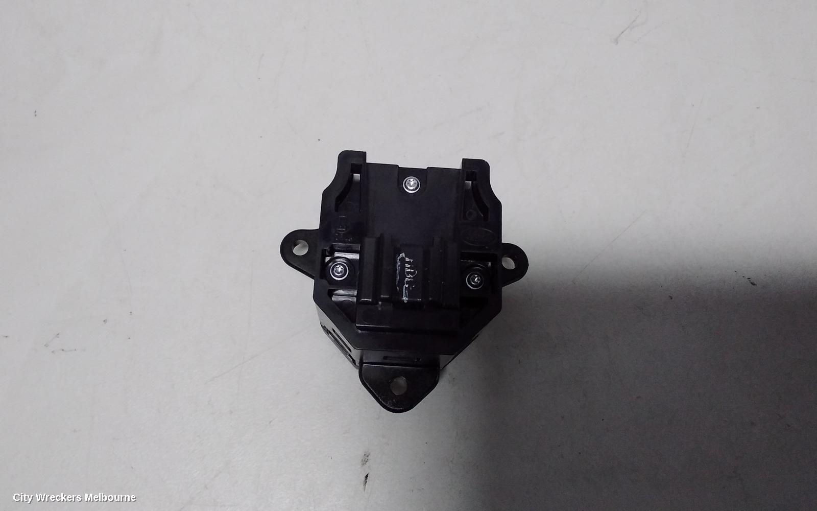 LAND ROVER RANGEROVER EVOQUE, L538, 11/2011 - 01/2019, TRACTION CONTROL SWITCH - P GJ32 14K147: 64190