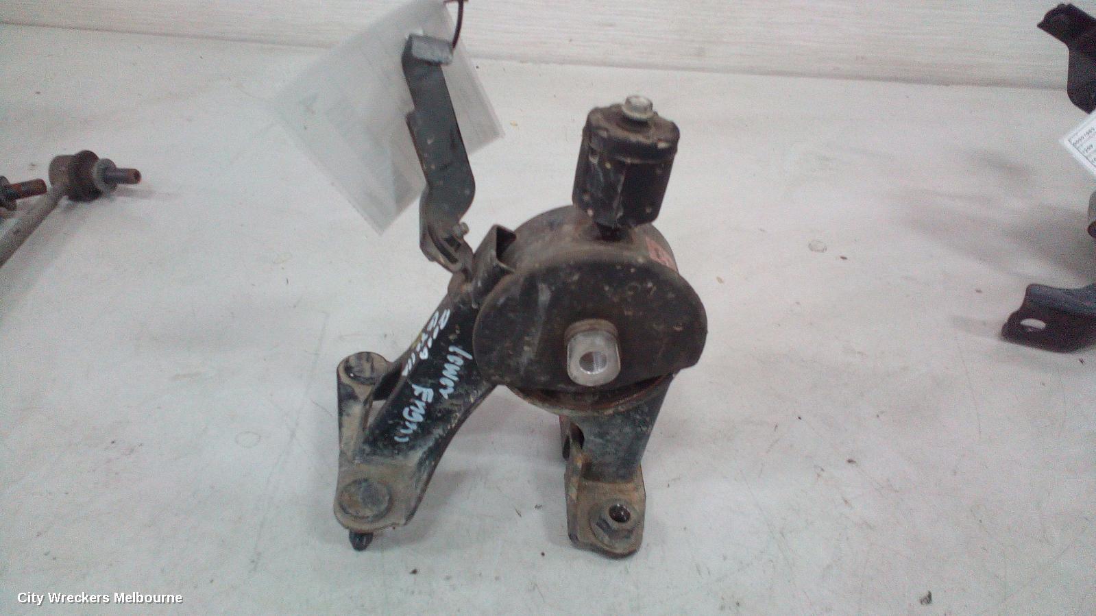 TOYOTA COROLLA MOUNT, 150 SERIES, 03/2007 - 12/2013