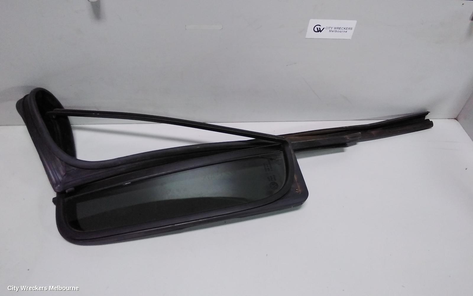 VOLKSWAGEN AMAROK RIGHT REAR 1/4 DOOR GLASS, 2H, 12/2010 ONWARDS