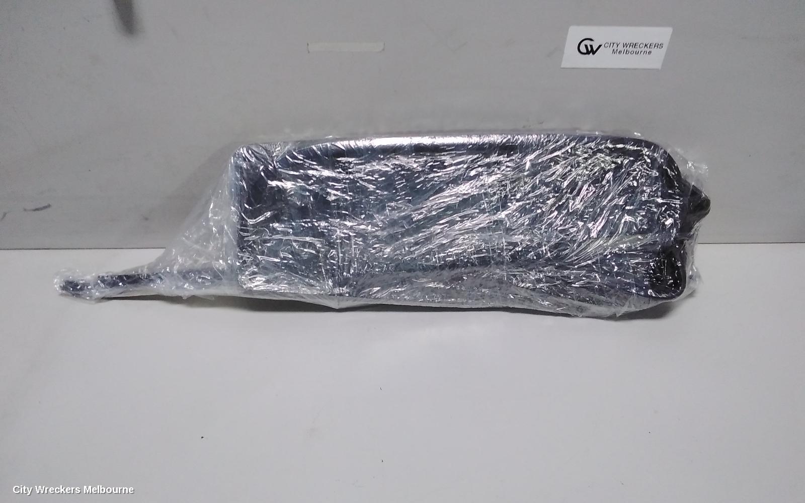 VOLKSWAGEN AMAROK RIGHT REAR 1/4 DOOR GLASS, 2H, 12/2010 ONWARDS