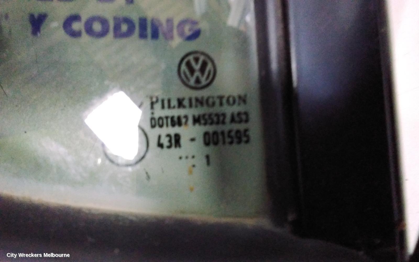 VOLKSWAGEN AMAROK RIGHT REAR 1/4 DOOR GLASS, 2H, 12/2010 ONWARDS