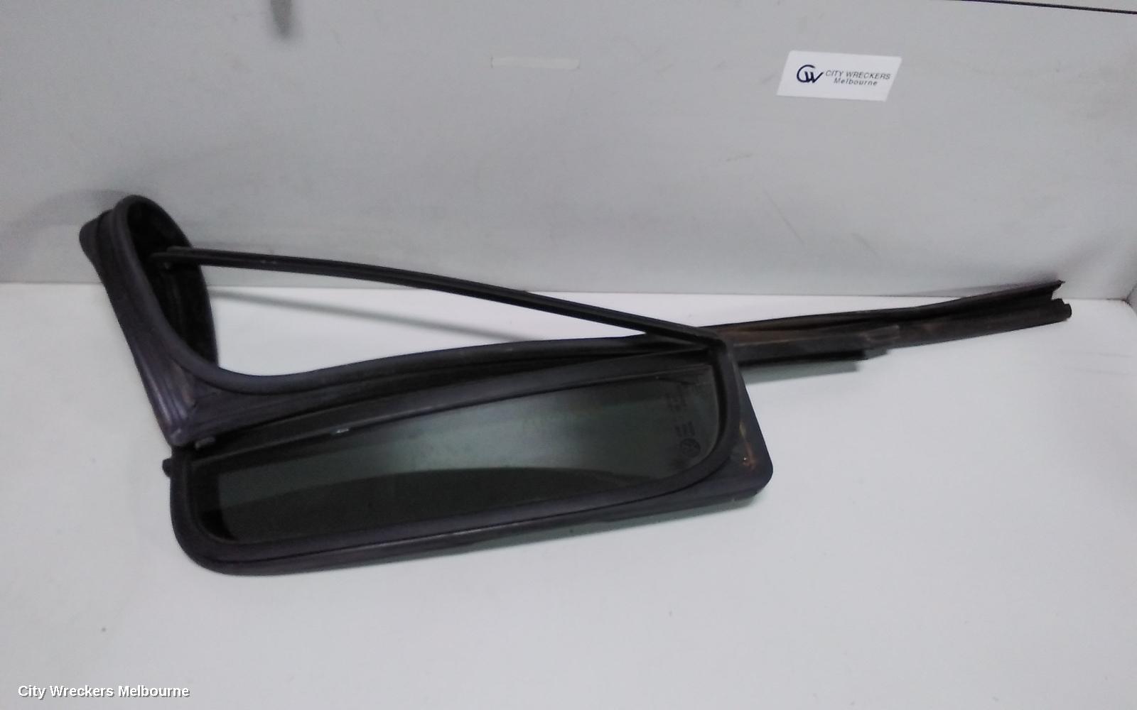 VOLKSWAGEN AMAROK RIGHT REAR 1/4 DOOR GLASS, 2H, 12/2010 ONWARDS