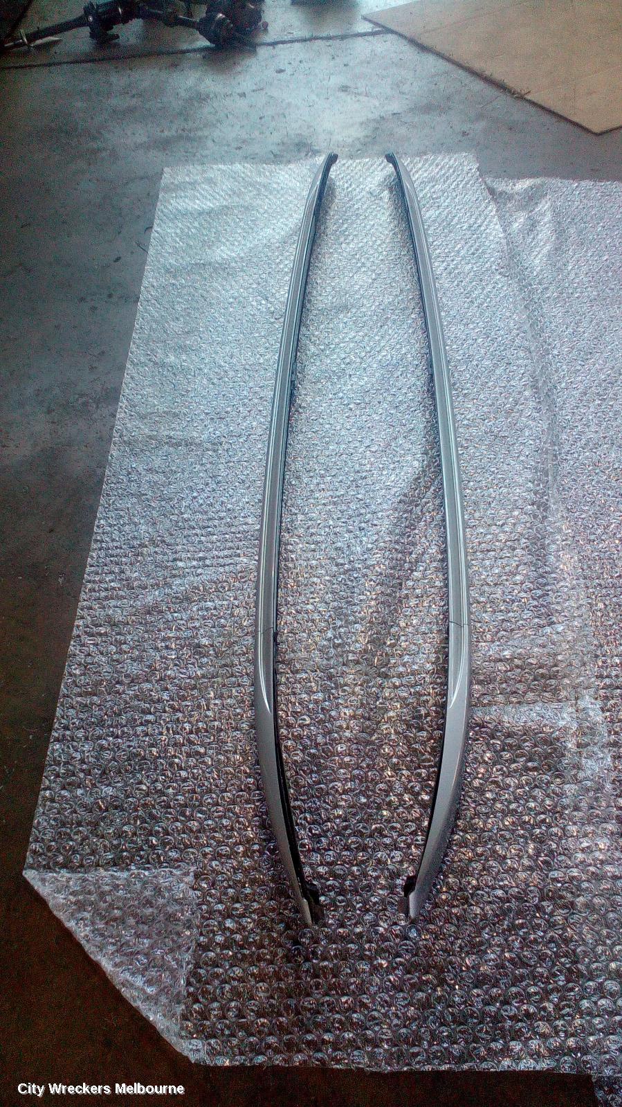 MITSUBISHI OUTLANDER ROOF RAIL